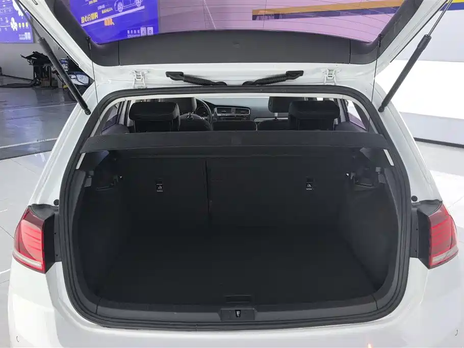 Golf 1.6 L Auto Comfort