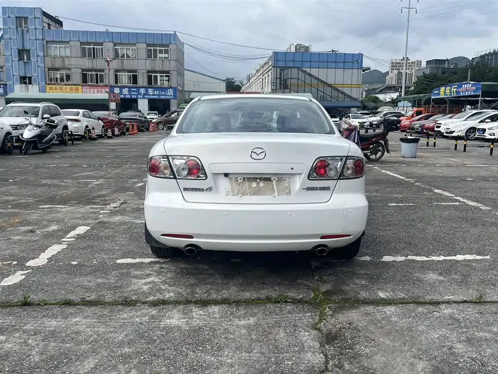 Mazda 6 2.0 L Auto Fashion