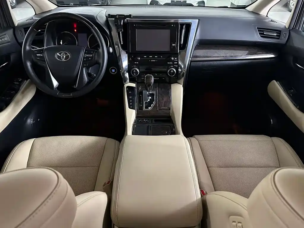 Alphard Facelift 3.5 L Distinguished