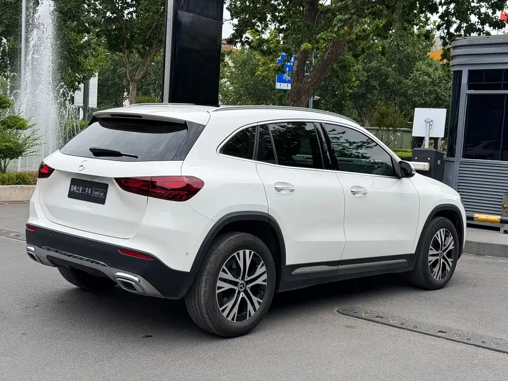 Mercedes-Benz GLA GLA 220