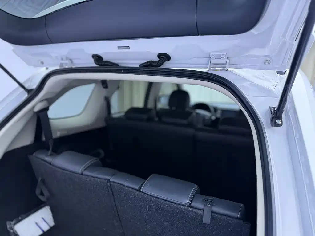 Outlander Facelift 2.0 L 2 WD Smooth Enjoyment 7-seat