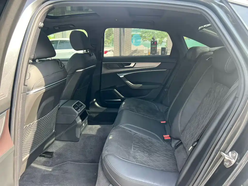 Audi A6 L 奥迪A6 L 2021款 55 TFSI quattro 旗舰致雅型