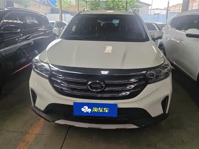 GAC Trumpchi GS4 传祺GS4 2019款 270 T 自动两驱豪华智联版