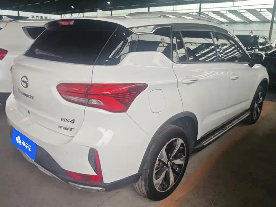 GAC Trumpchi GS4 传祺GS4 2019款 270 T 自动两驱豪华智联版