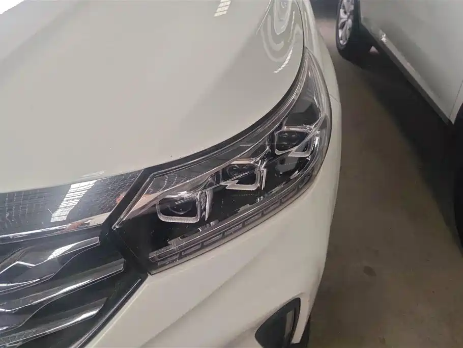 GAC Trumpchi GS4 传祺GS4 2019款 270 T 自动两驱豪华智联版