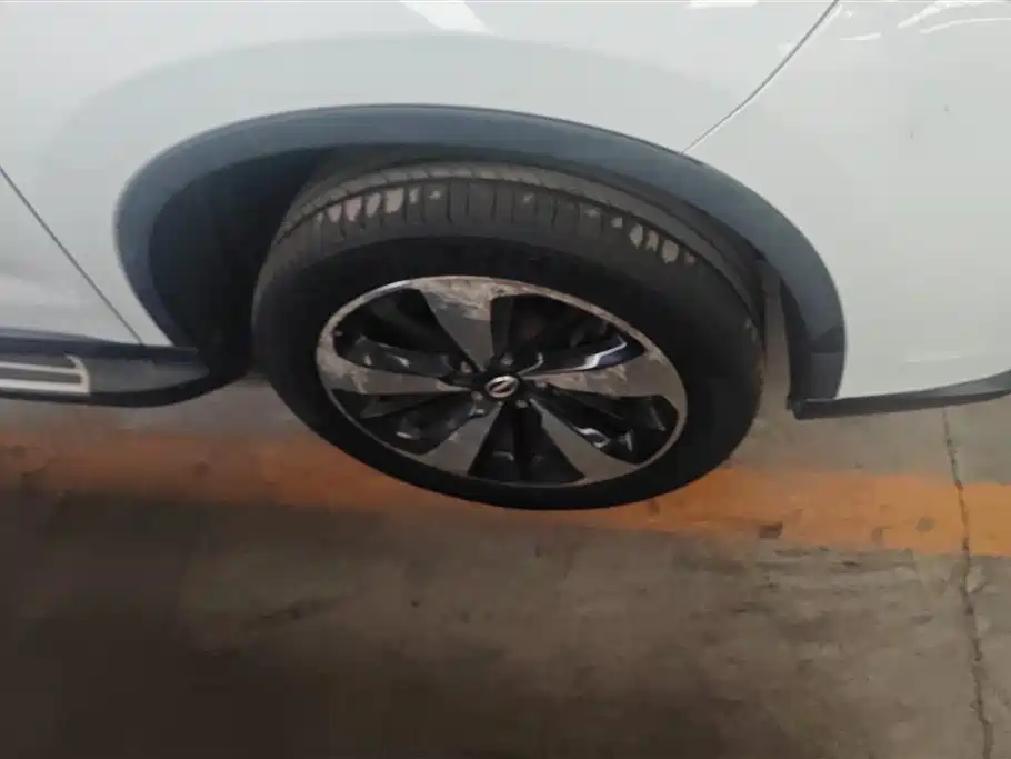 GAC Trumpchi GS4 传祺GS4 2019款 270 T 自动两驱豪华智联版