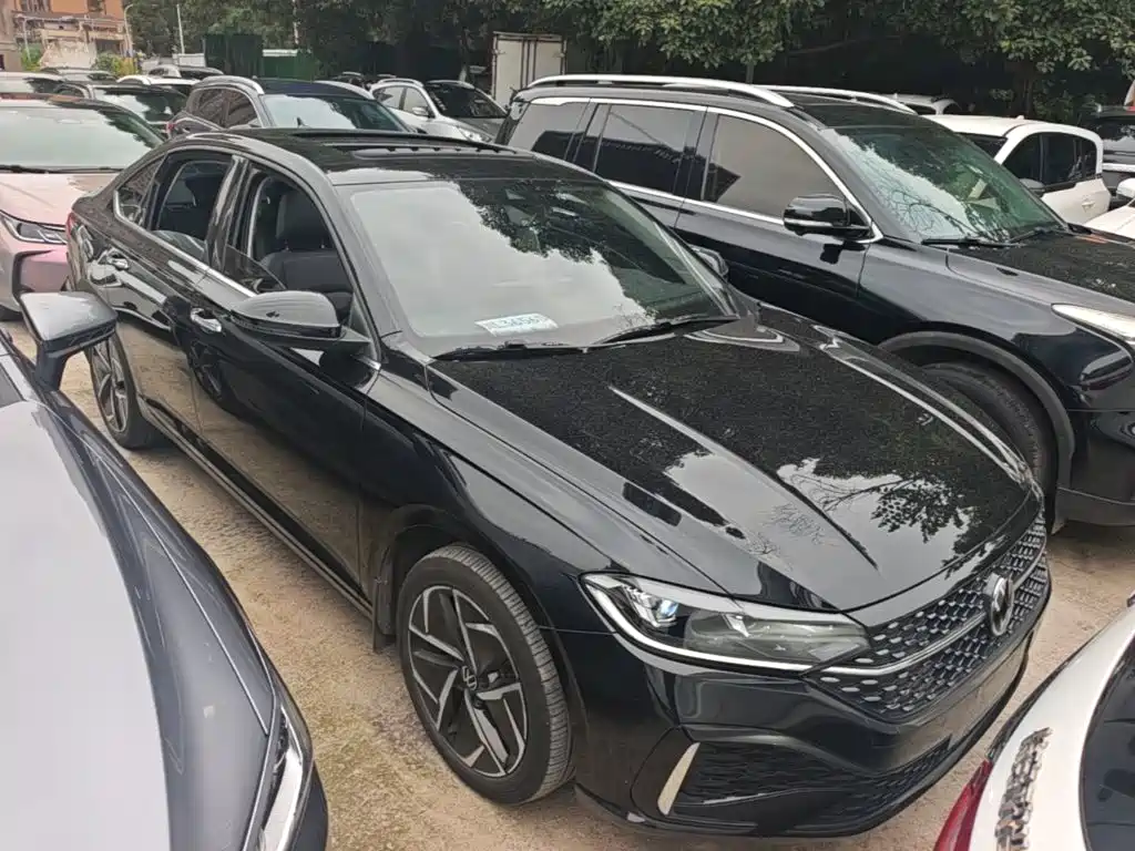 Lavida 300 TSI DSG Starry Sky Forever