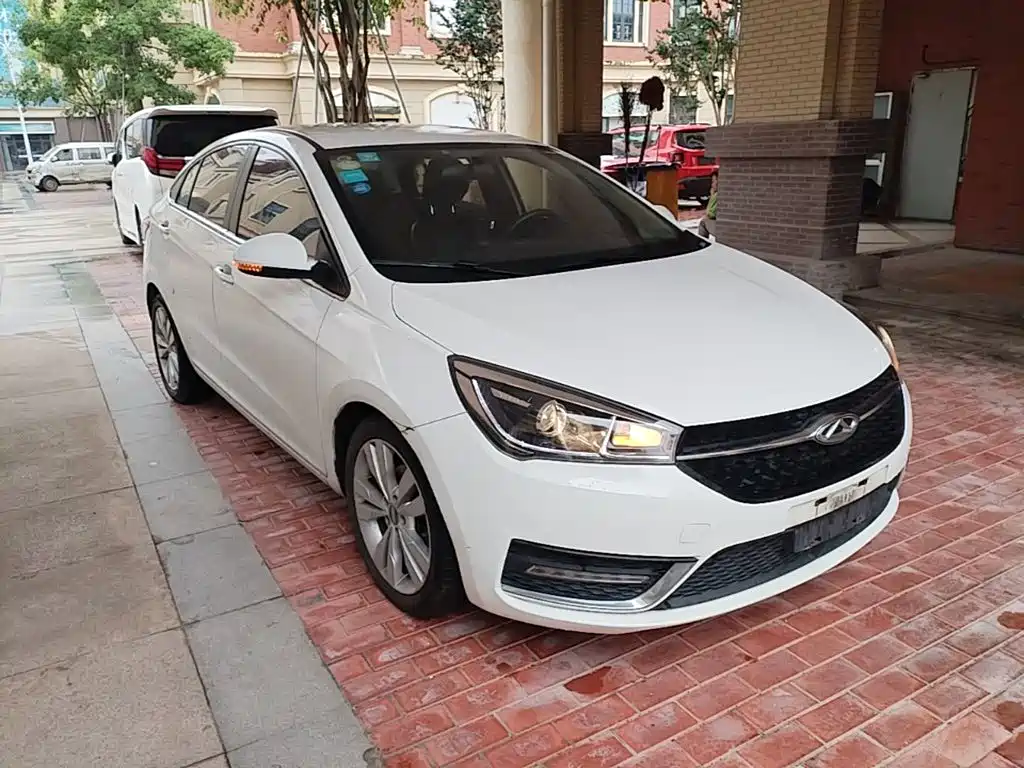 Arrizo 5 1.5 L CVT Leading Trend