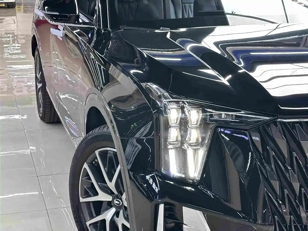 GAC Trumpchi GS8 Dual Engine Series 2.0 TM 2 WD Distinguished