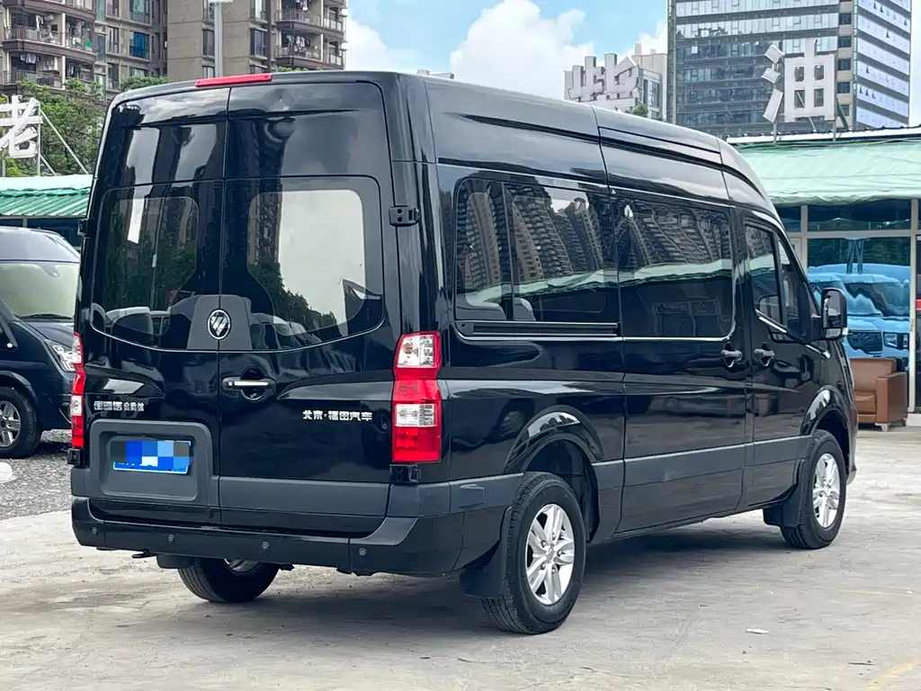 Toano 图雅诺 2024款 小客豪华版 2.0 T自动 长轴中顶 后单胎9座营运