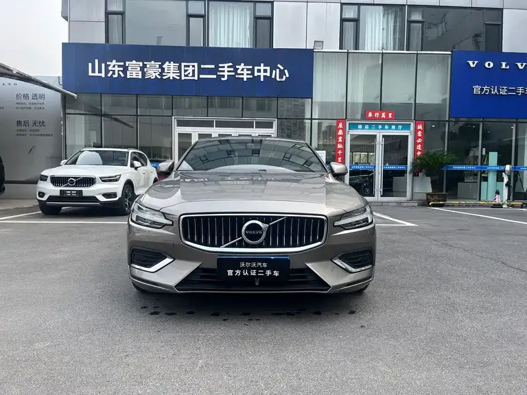 Volvo S60 T4 Smart Ease Luxury