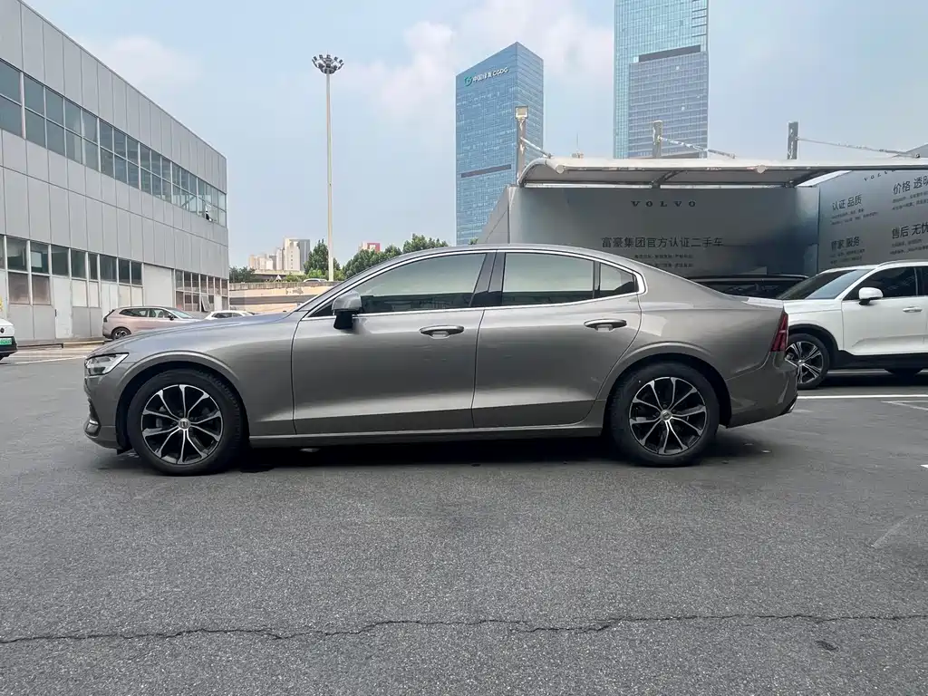 Volvo S60 T4 Smart Ease Luxury