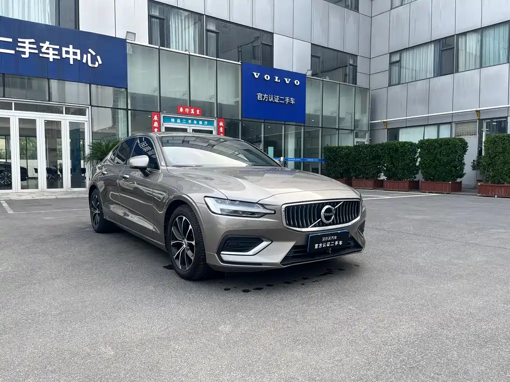 Volvo S60 T4 Smart Ease Luxury