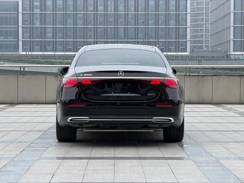 Mercedes-Benz E-Class Facelift E 300 L Luxury