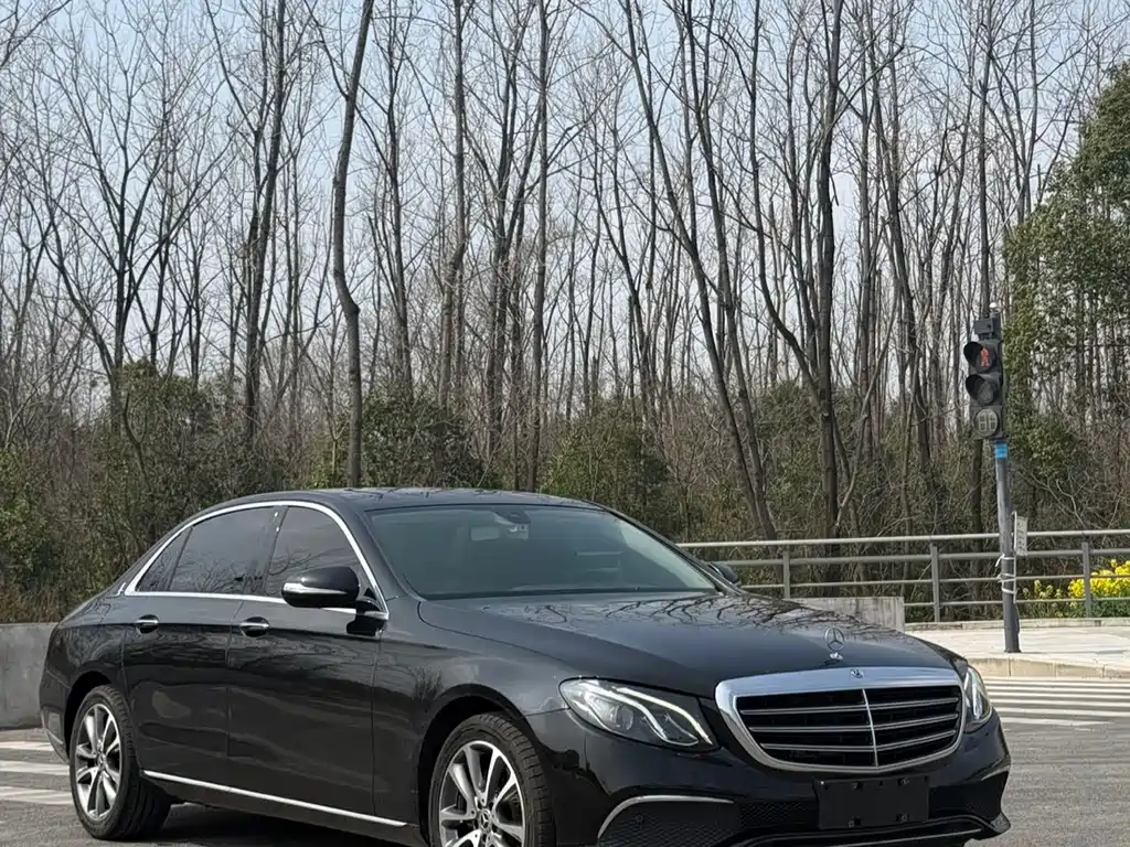 Mercedes-Benz E-Class E 200 L