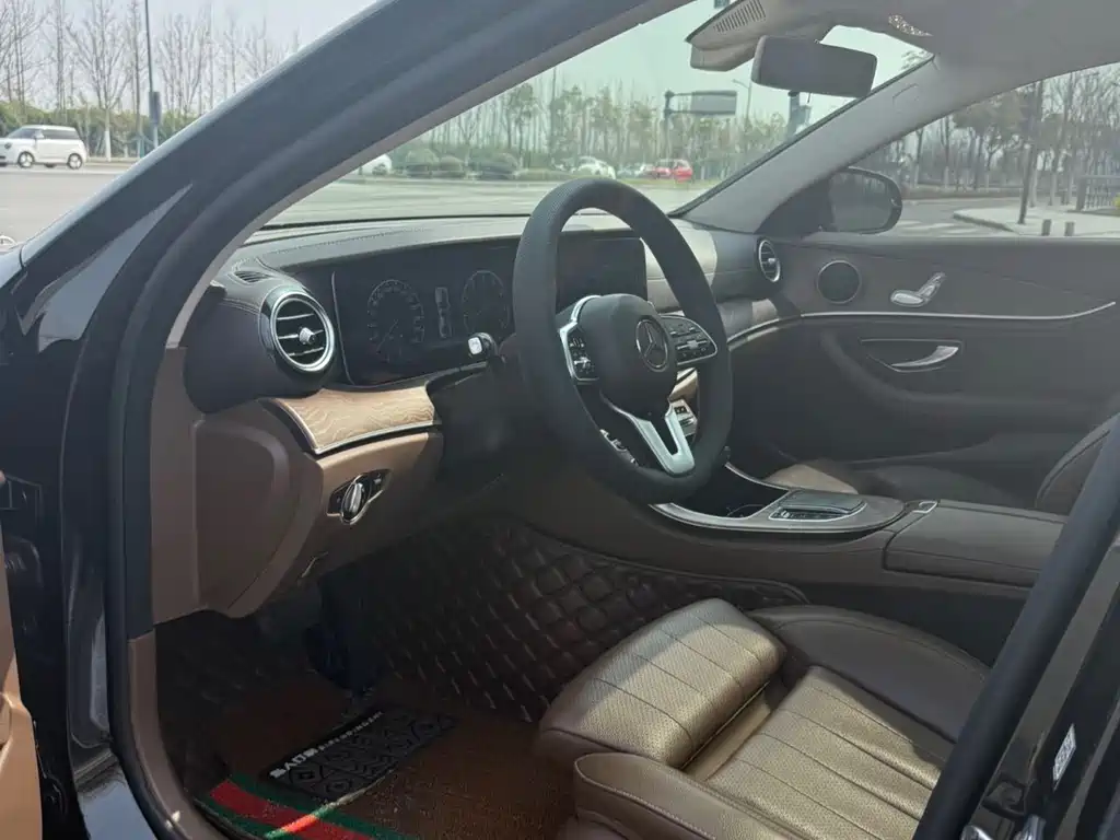 Mercedes-Benz E-Class E 200 L