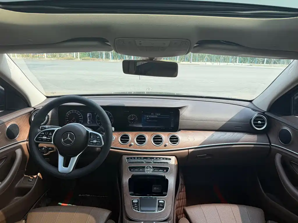 Mercedes-Benz E-Class E 200 L