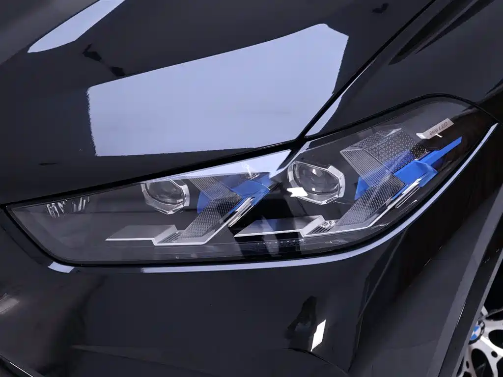 BMW X5 xDrive 40 Li M Sport Night Package