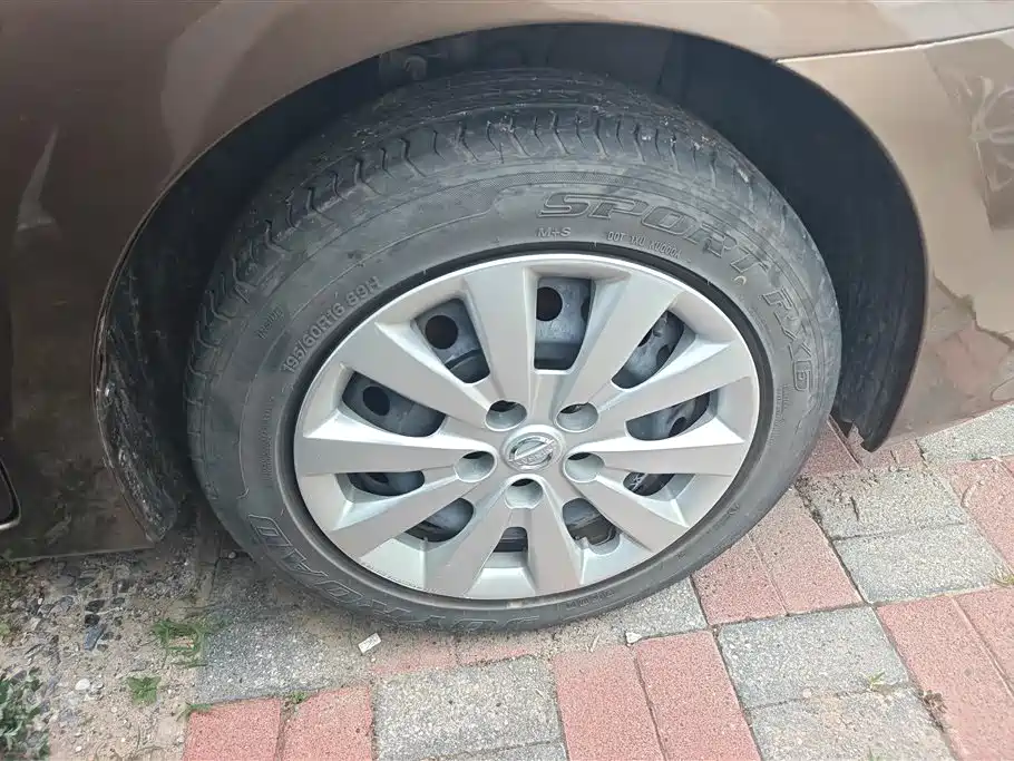 Sylphy Classic 1.6 XE CVT Comfort