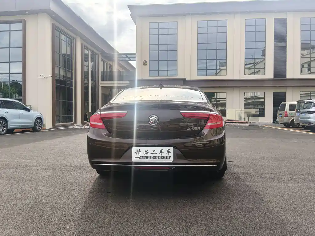 LaCrosse 20 T Luxury