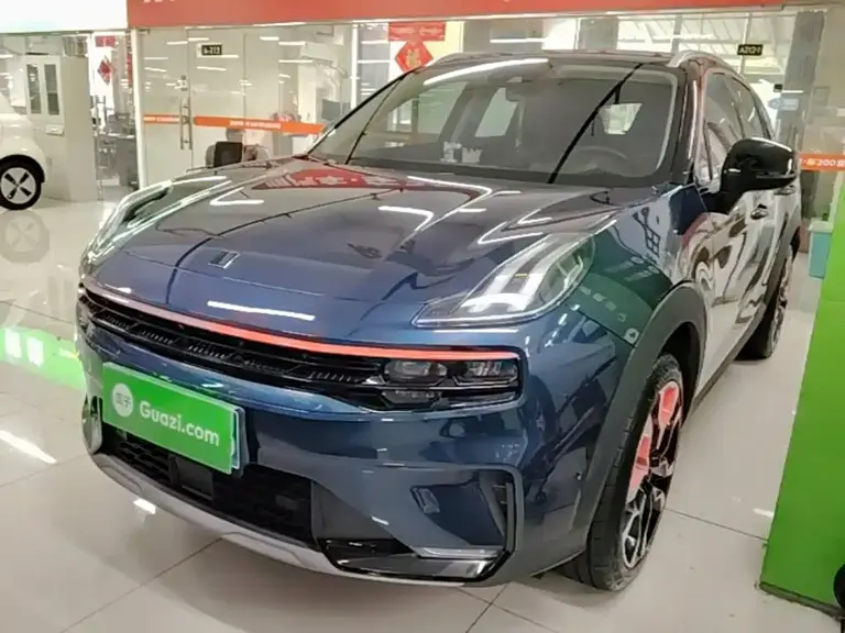 Lynk & Co 06 1.5 T Shine Halo