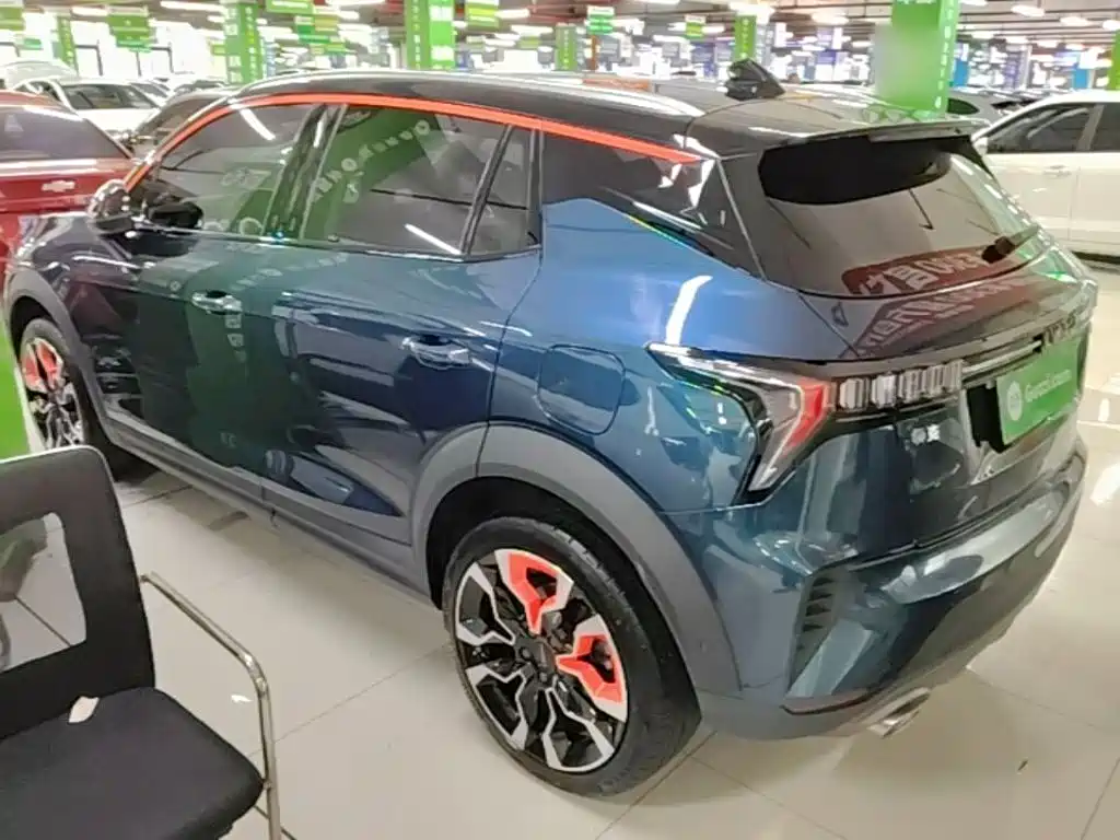 Lynk & Co 06 1.5 T Shine Halo