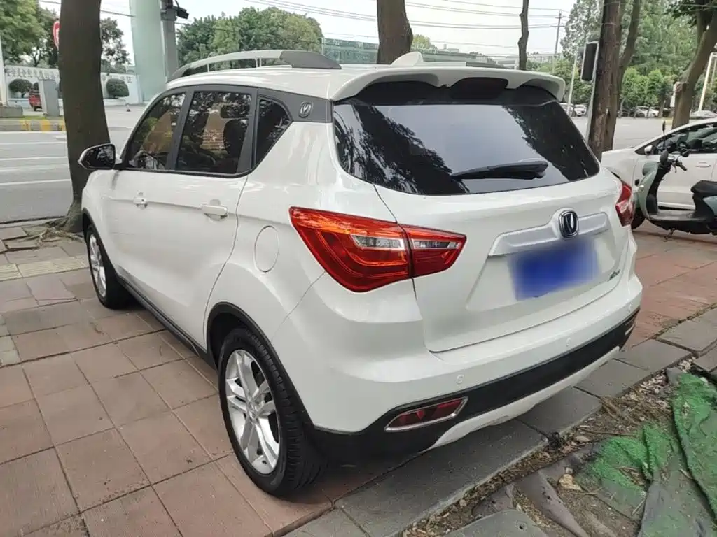 Changan CS35 1.6 L Manual Luxury