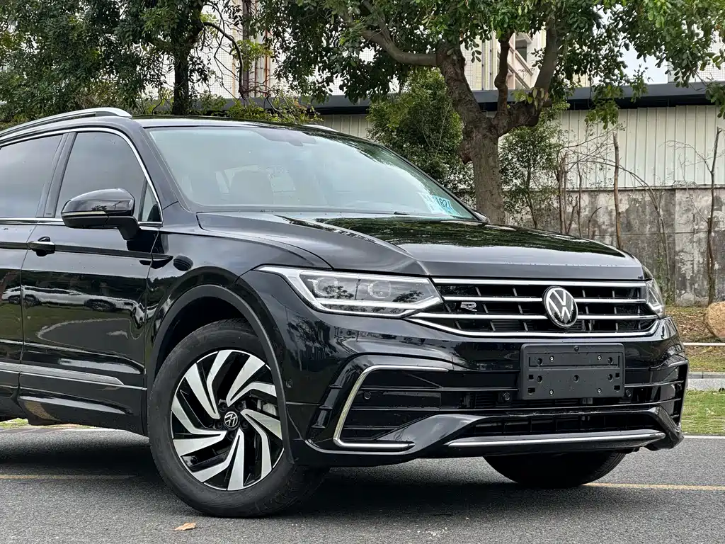 Tiguan L 330 TSI Auto 2 WD R-Line Premium