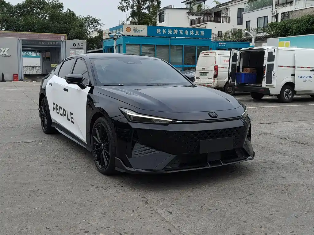 Changan UNI-V 1.5 T Distinguished Sport