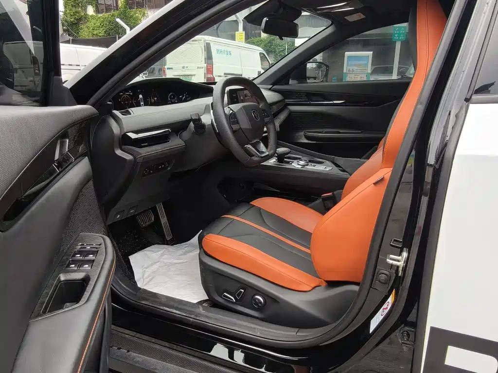 Changan UNI-V 1.5 T Distinguished Sport