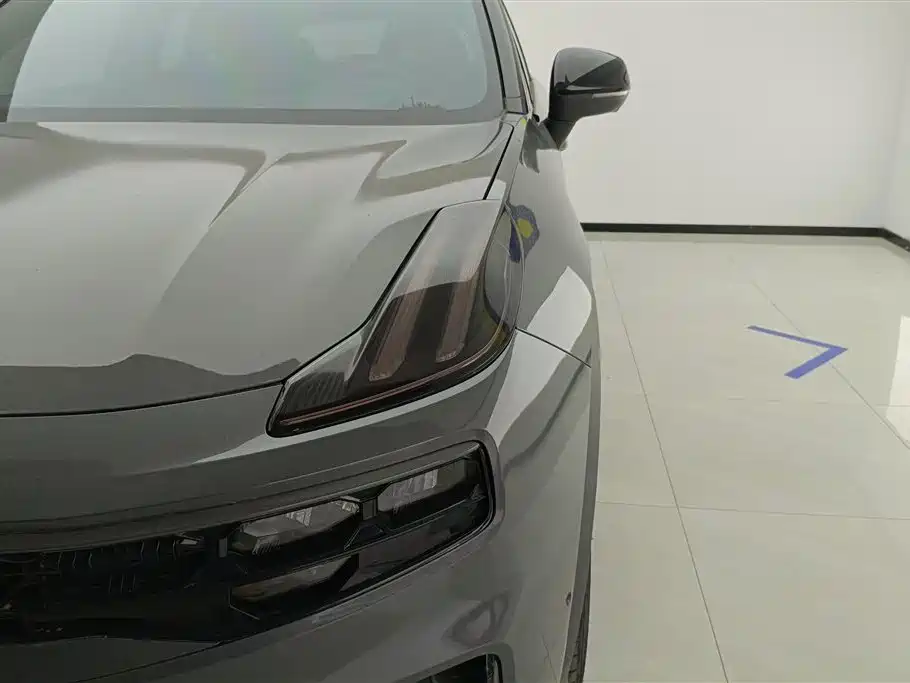 Lynk & Co 06 Remix 1.5 T Power Halo