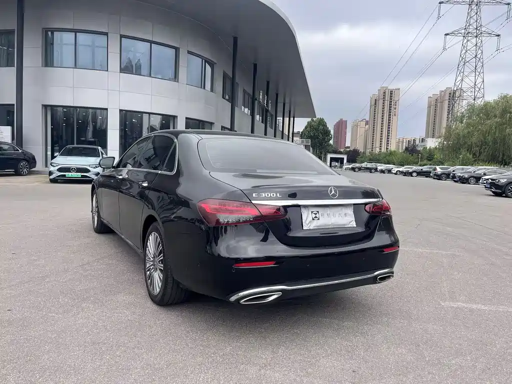 Mercedes-Benz E-Class Facelift E 300 L Luxury