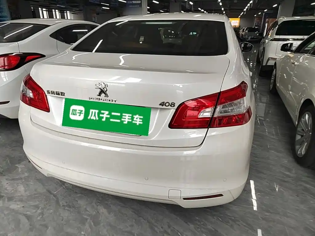 Peugeot 408 1.2 T Auto Luxury