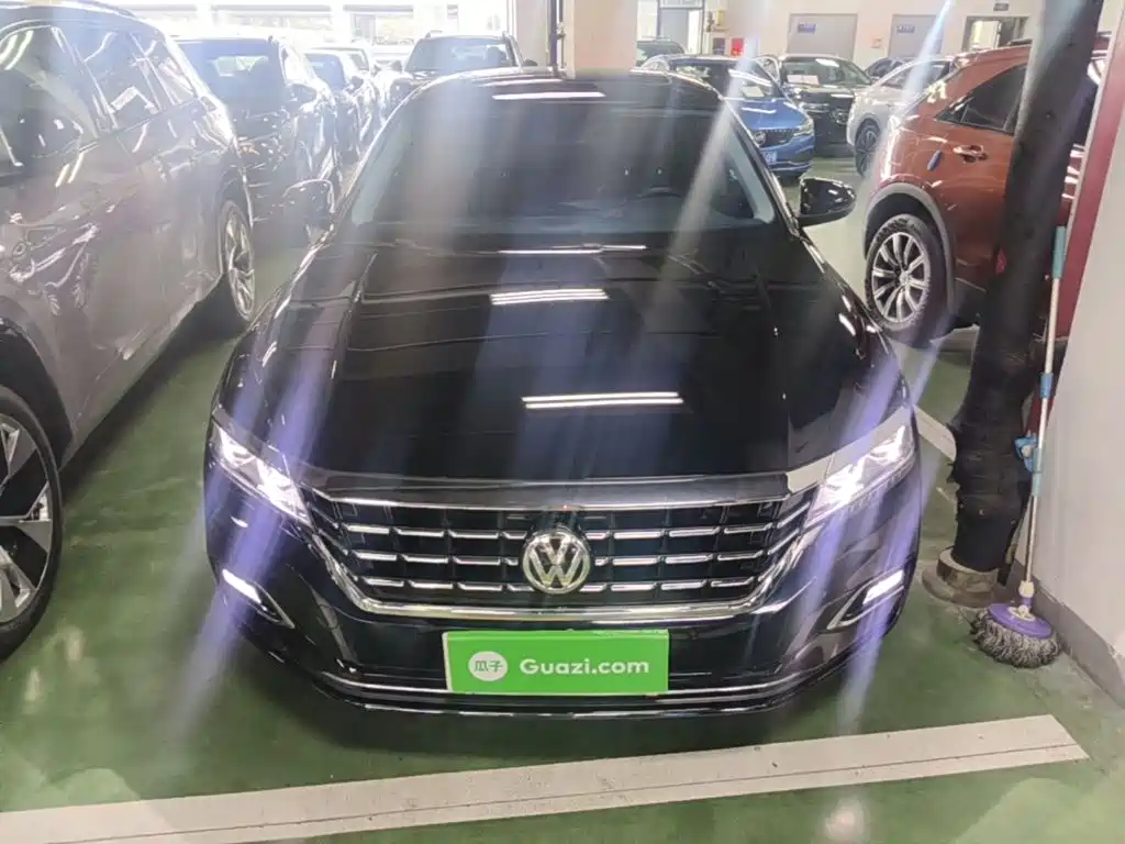 Passat 330 TSI Luxury CN-V