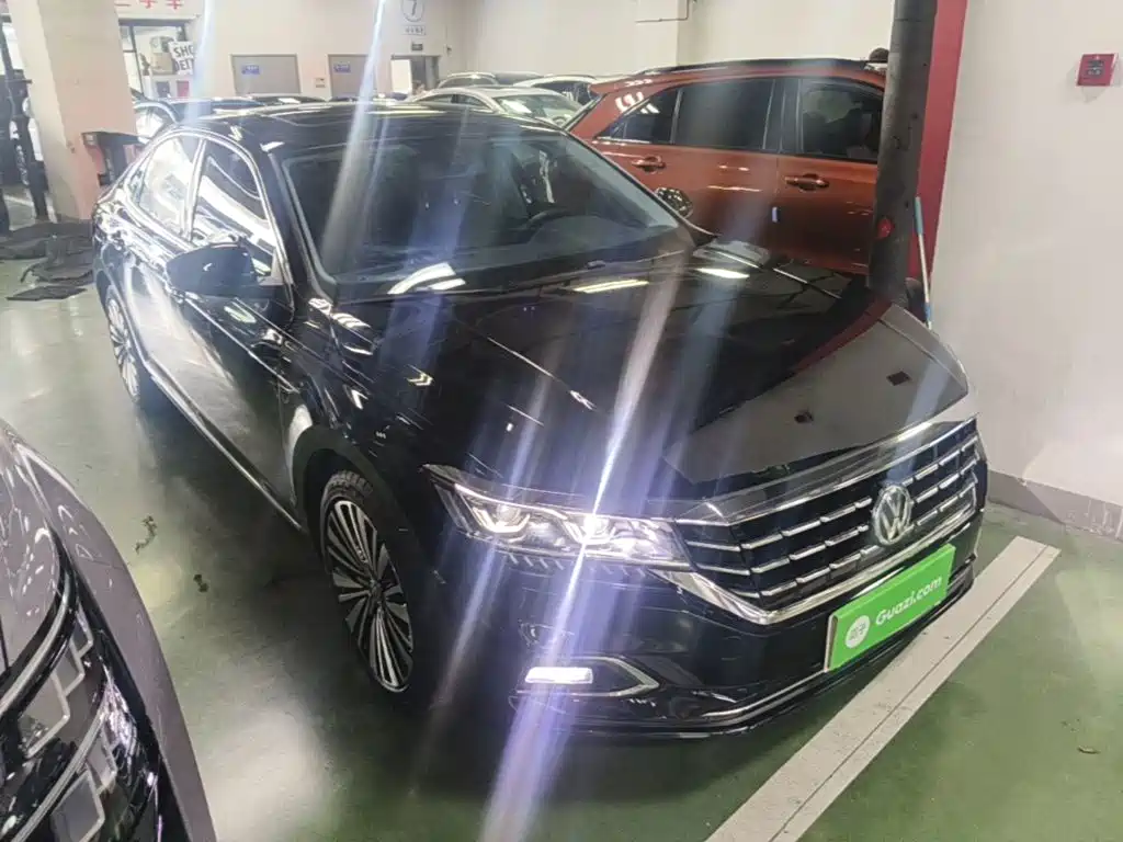 Passat 330 TSI Luxury CN-V