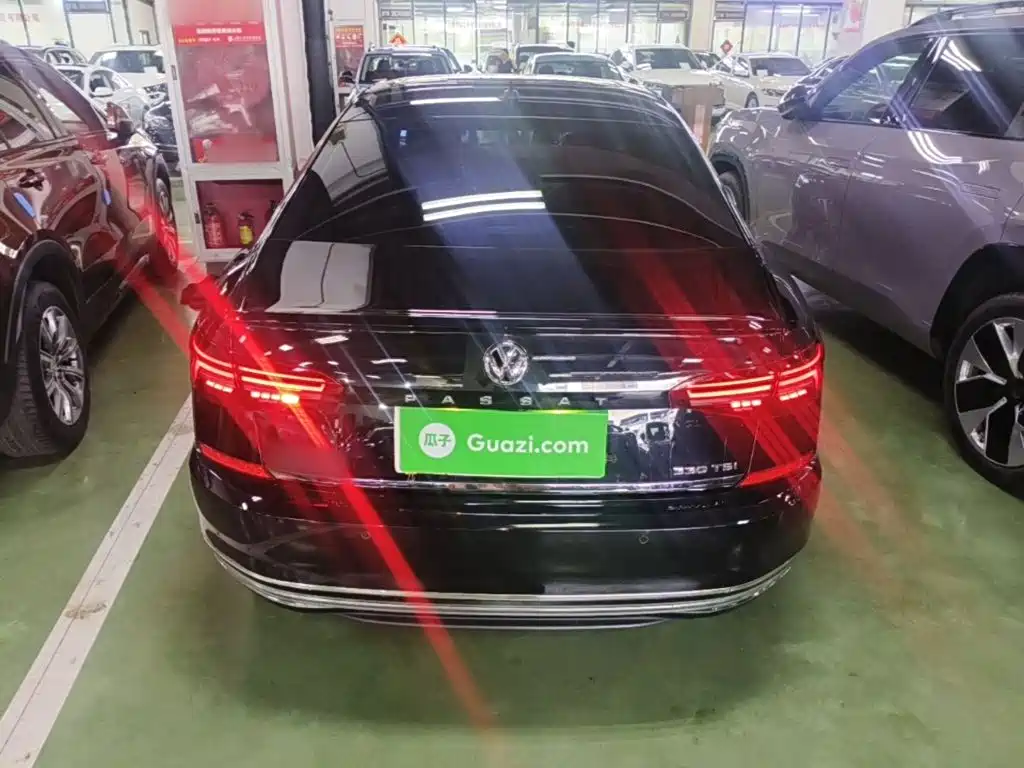 Passat 330 TSI Luxury CN-V