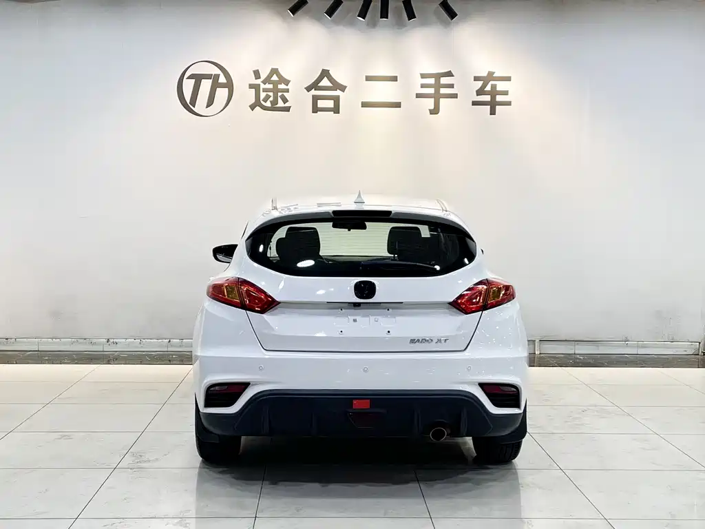 Eado XT 1.6 L Manual Handsome Cool
