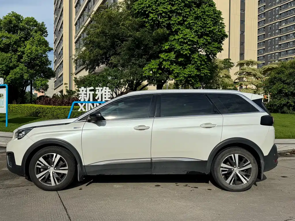 Peugeot 5008 350 THP 7-seat Elite