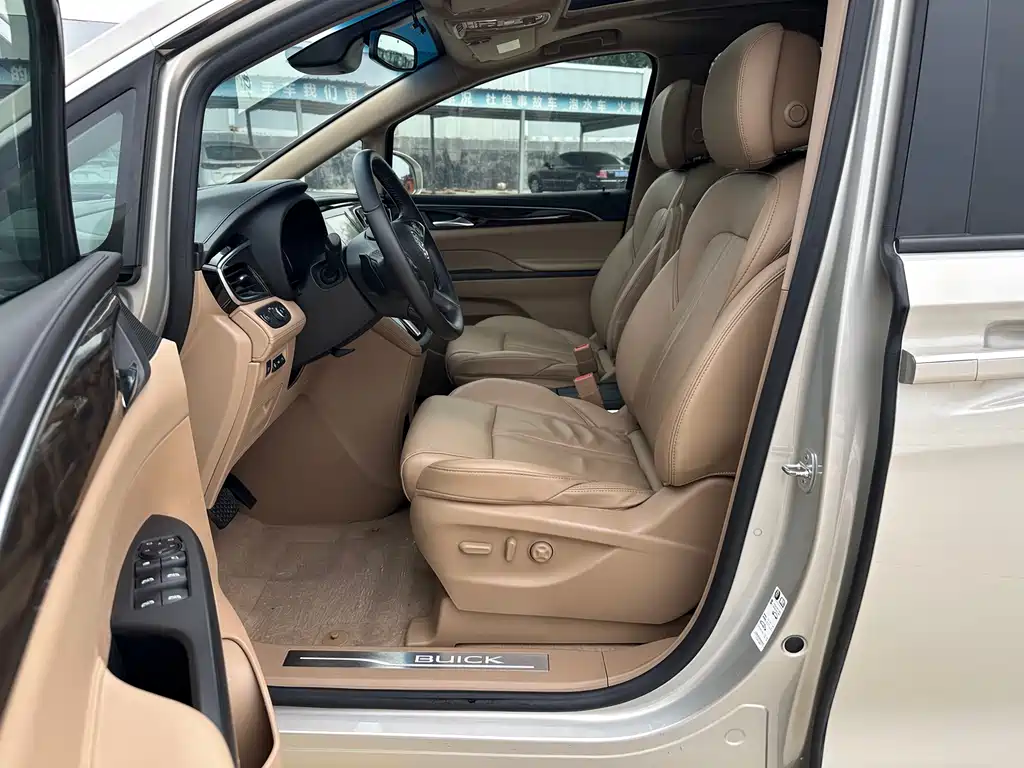 Buick GL8 ES 28 T Flagship CN-VI