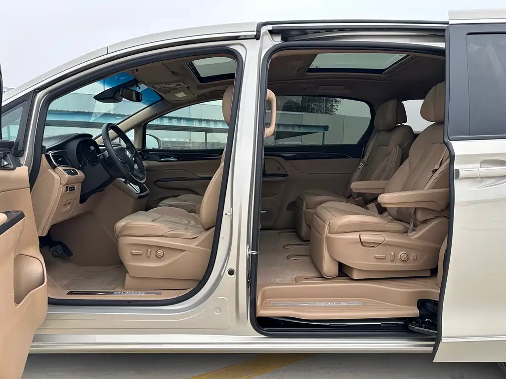 Buick GL8 ES 28 T Flagship CN-VI