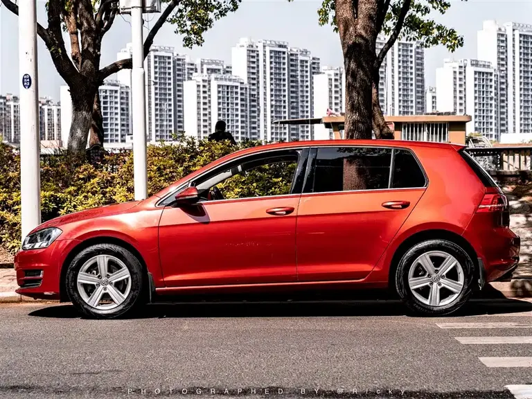 Volkswagen Golf 1.4 TSI Auto Luxury