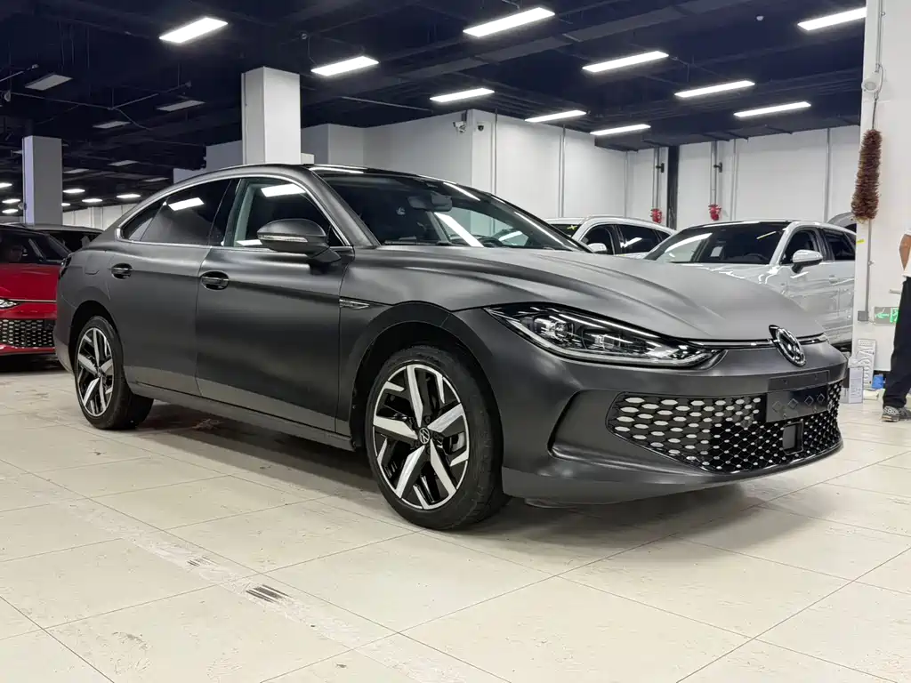 Lamando Lamando L 280 TSI DSG Spicy Cool