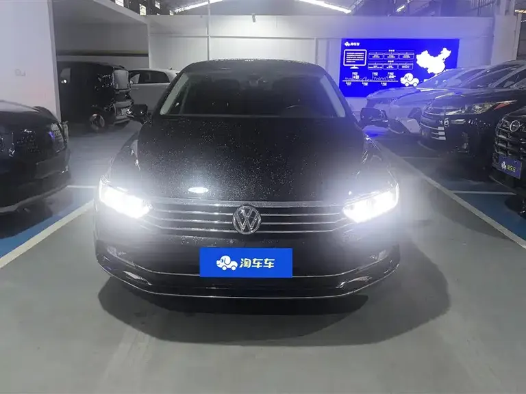 Volkswagen Magotan 380 TSI DSG Distinguished
