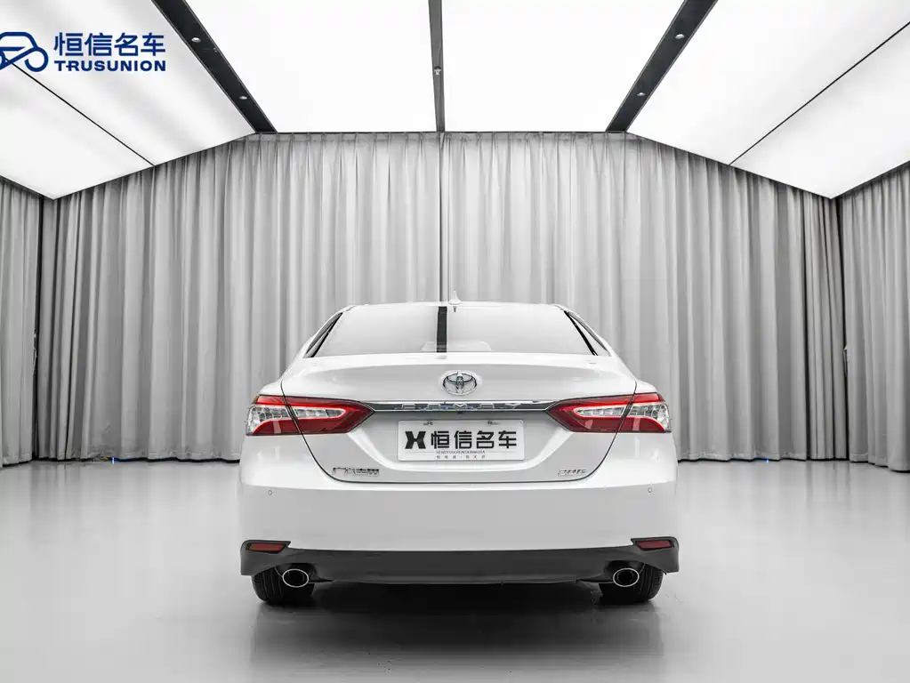 Camry 2.0 G Luxury