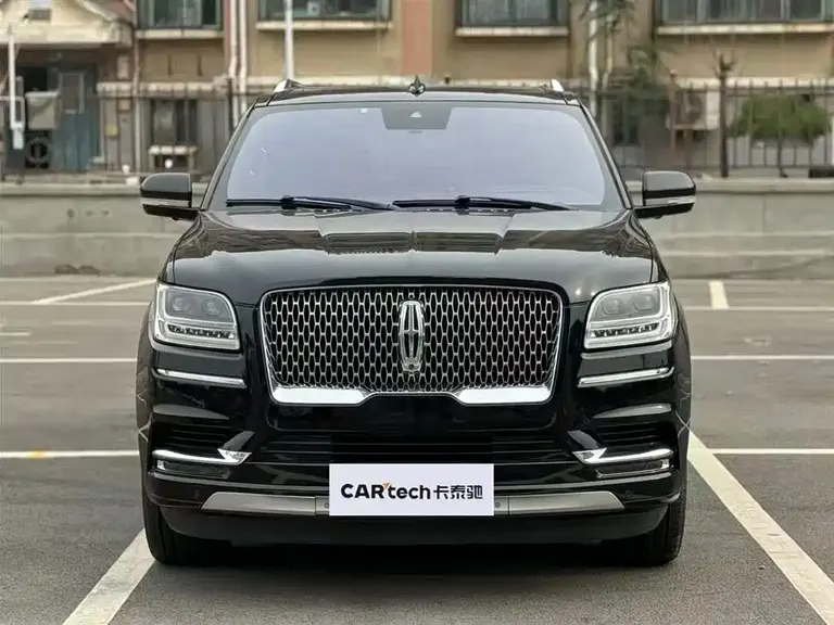 Lincoln Navigator 3.5 T Honor Shine