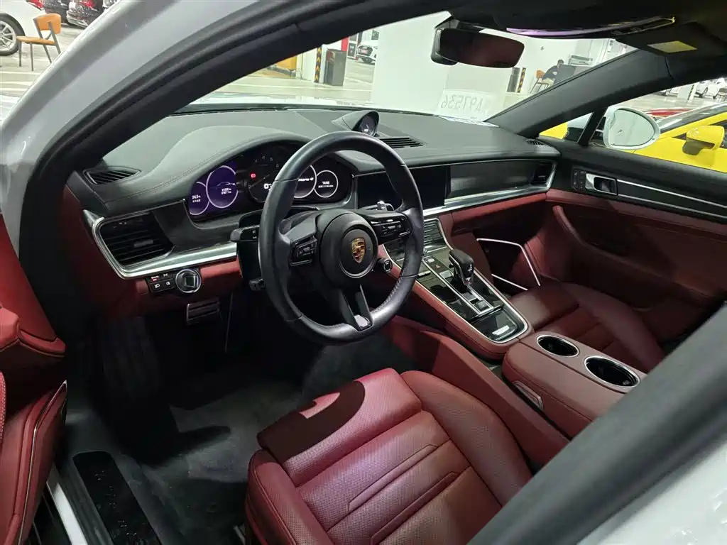 Panamera NEV Facelift Panamera 4 E-Hybrid Platinum 2.9 T