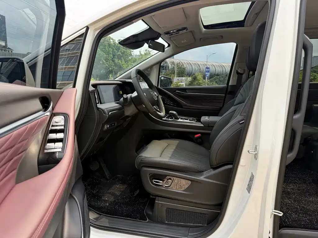 GAC Trumpchi M8 Master Series 400 T Distinguished