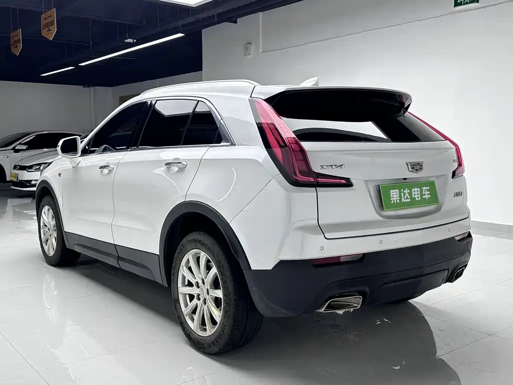 Cadillac XT4 28 T 2 WD Tech