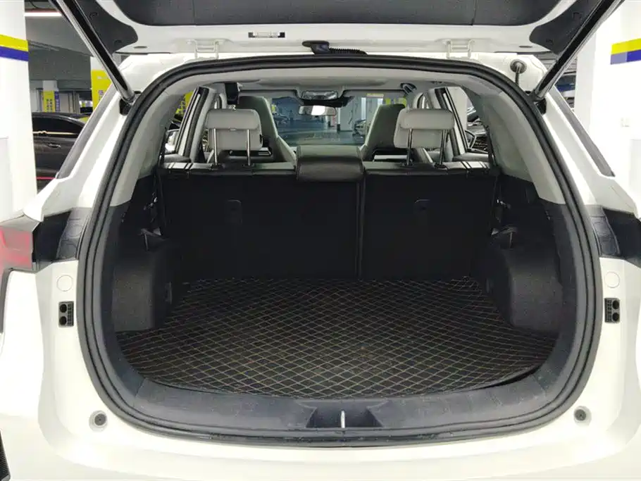 Changan CS75 PLUS 3 rd Gen Champion 1.5 T Smart Drive Power Navigation