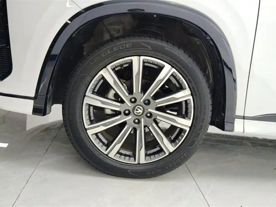 Changan CS75 PLUS 3 rd Gen Champion 1.5 T Smart Drive Power Navigation